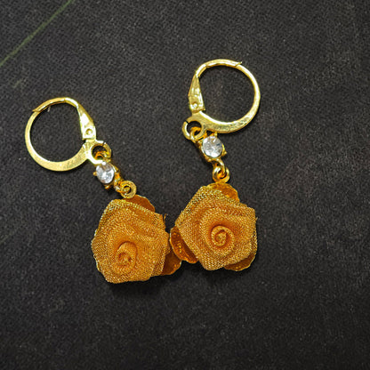 🥳2026 HOT SALE🥳💞50K+ SOLD!💥50% OFF! 🔥Golden Years-Women's Versatile Gold Rose Earrings