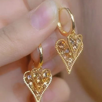 🔥2026 New Arrival ＆ Hot Sale ＆ 50％ Off🔥Elegant Sparkling Heart Hoop Earrings💕