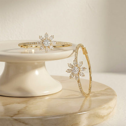 📢📢40% OFF !! ⏰Elegant Snowflake Zircon Hoop Earrings